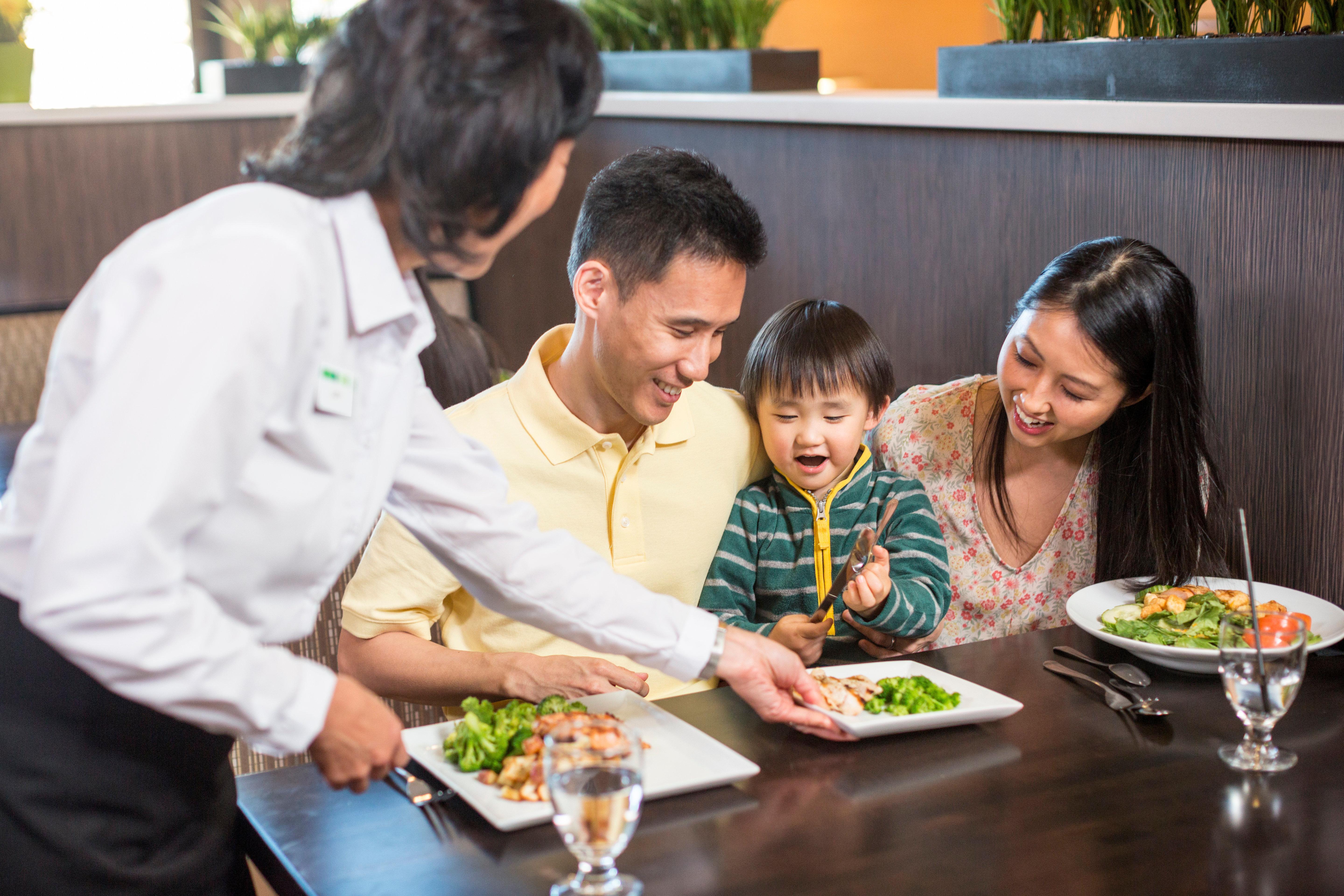 Holiday Inn - Columbus By Ihg Buitenkant foto