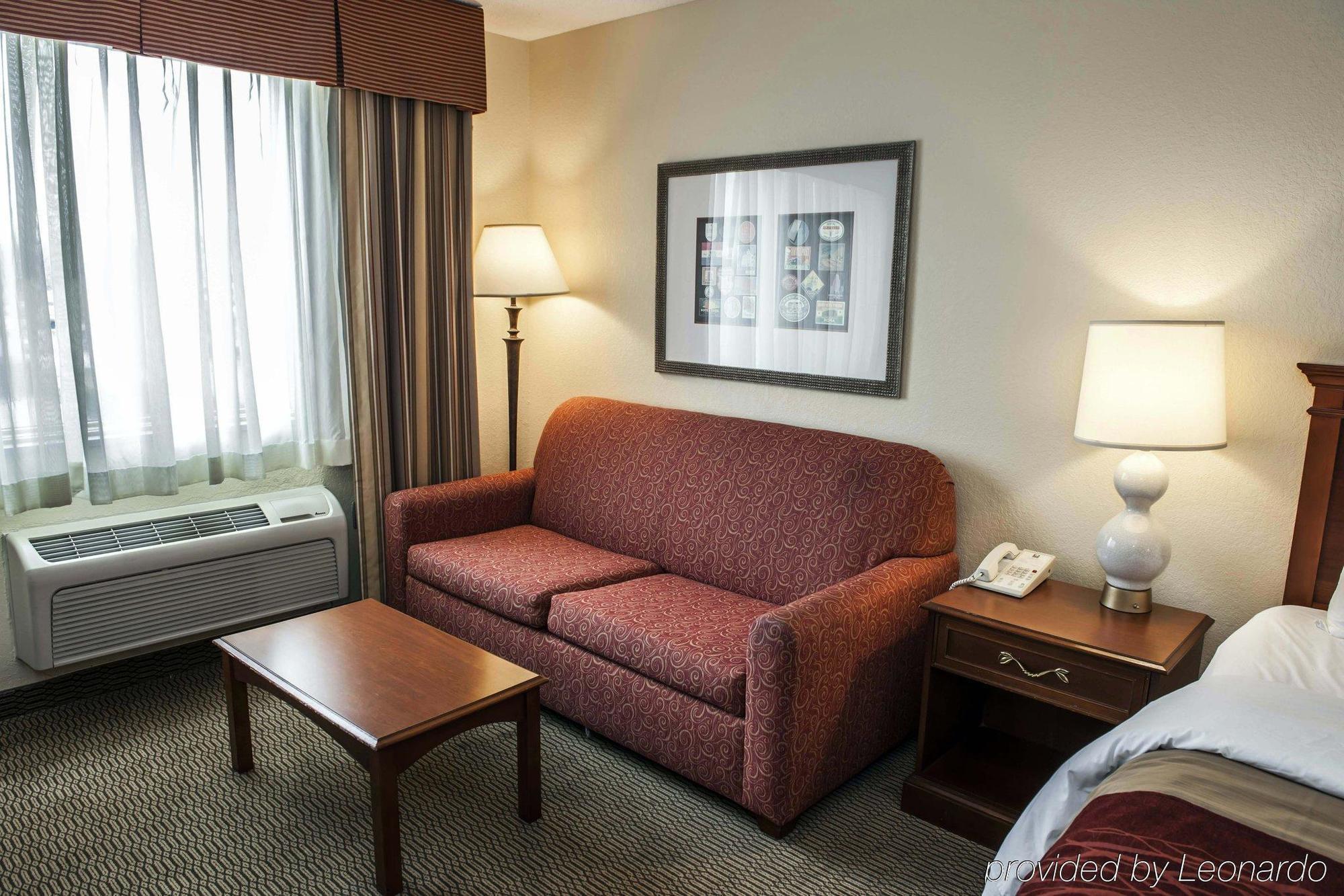 Holiday Inn - Columbus By Ihg Buitenkant foto